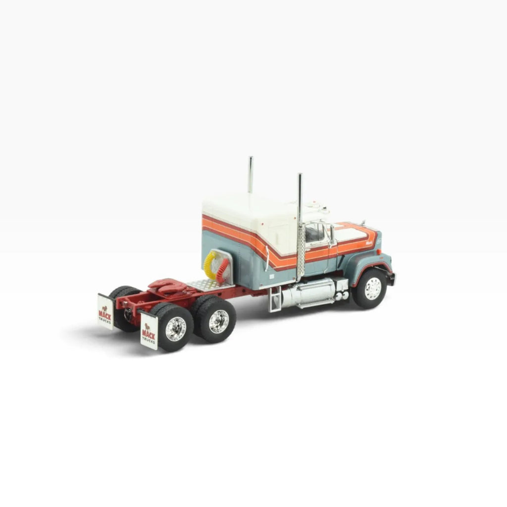Mack Super-Liner Demo | Tekno