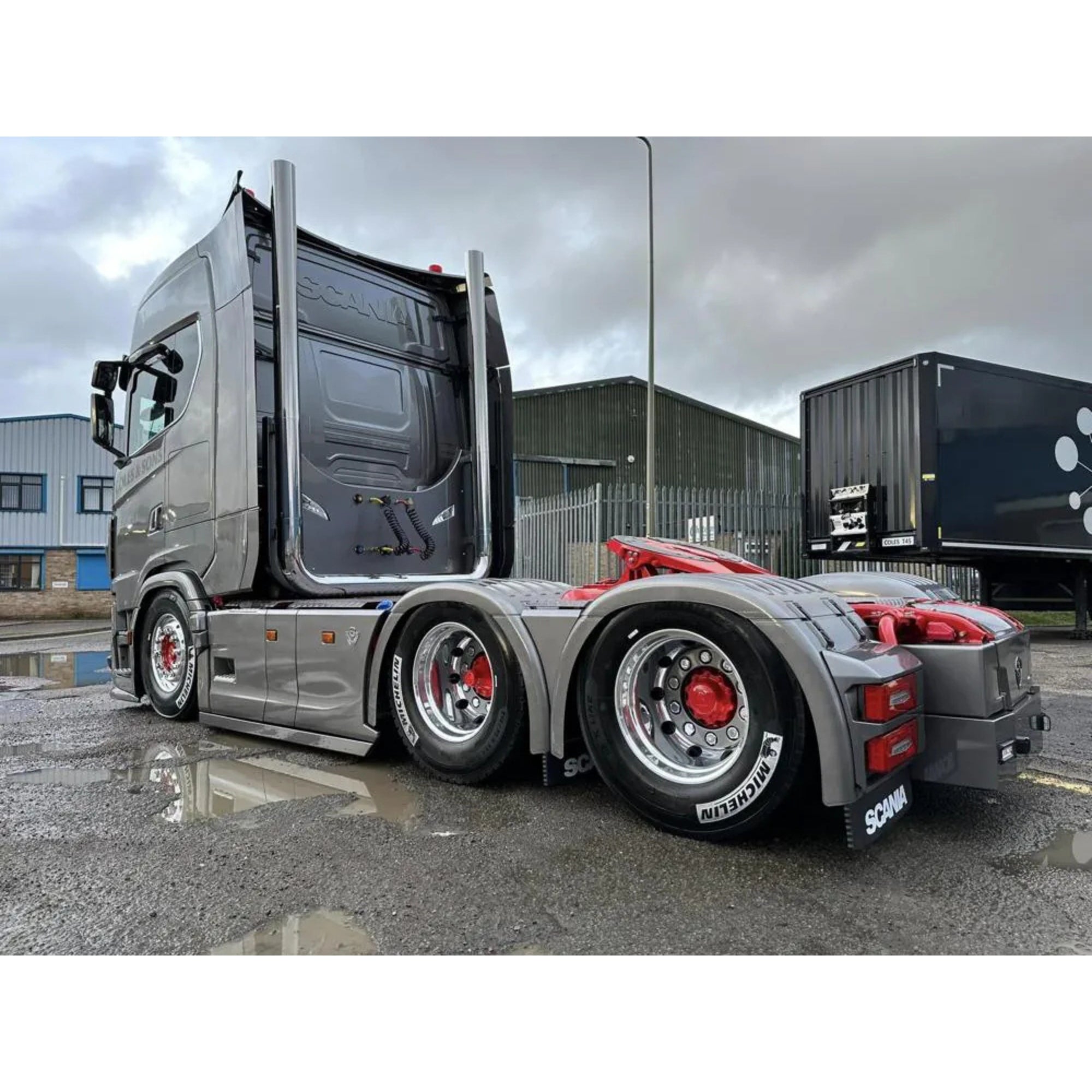 Coles & Sons | Tekno